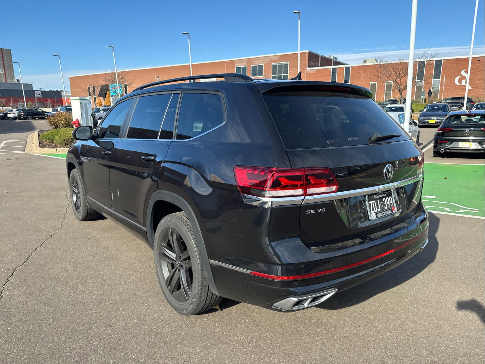 Used 2021 Volkswagen Atlas SE w/ Panoramic Sunroof Package image 6