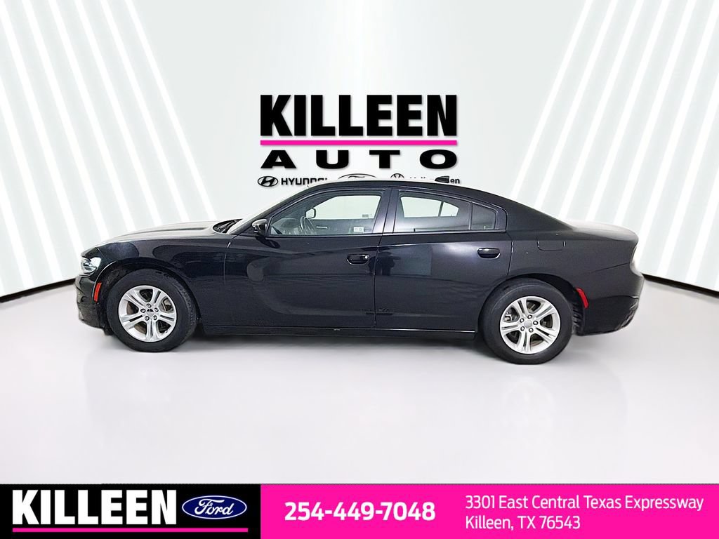 Used 2023 Dodge Charger SXT RWD image 4