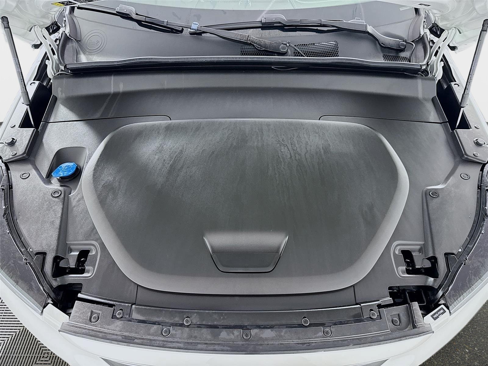 Used 2023 Volvo C40 P8 Recharge Plus AWD/4WD image 31