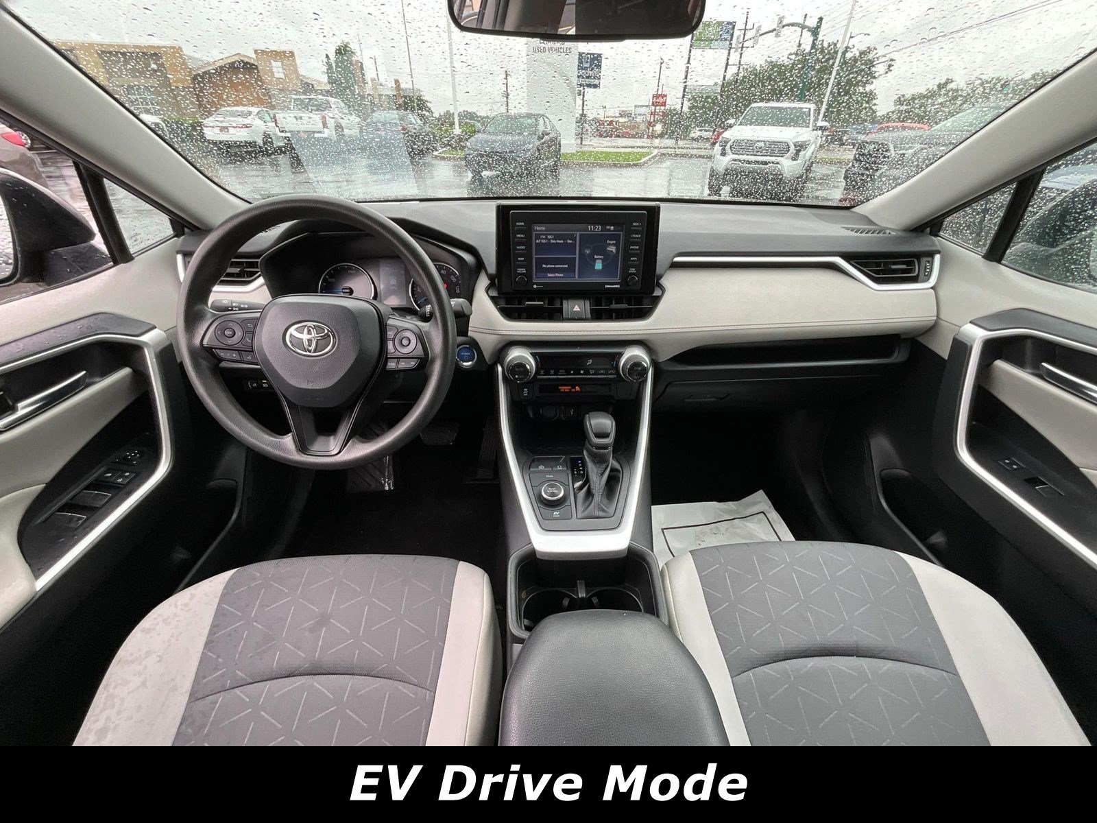Used 2022 Toyota RAV4 XLE AWD/4WD image 7
