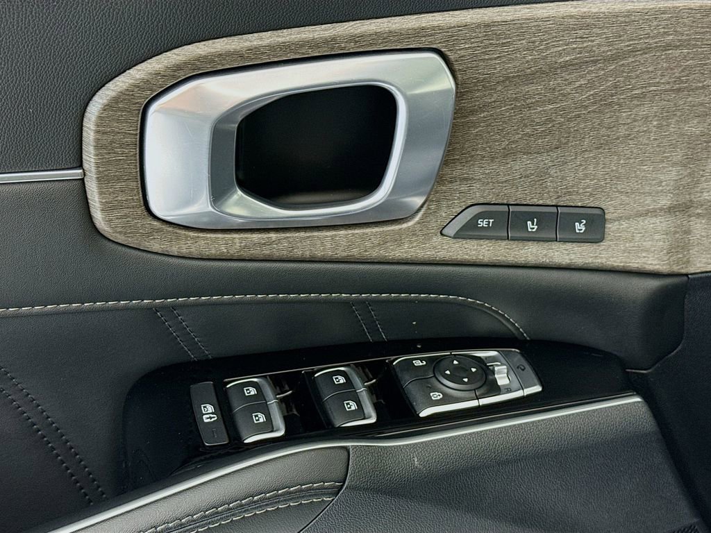 Used 2022 Kia Sorento SX Prestige image 25