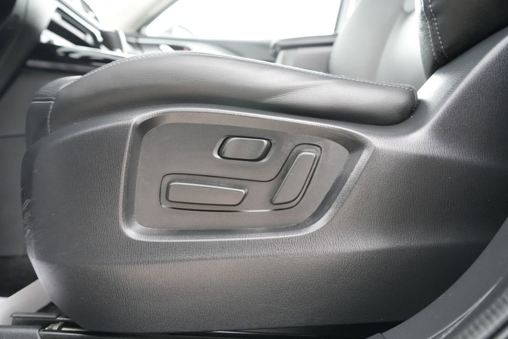 Used 2023 MAZDA CX-9 Touring image 25