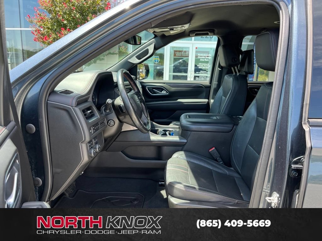 Used 2021 Chevrolet Suburban RST w/ Luxury Package AWD/4WD image 3