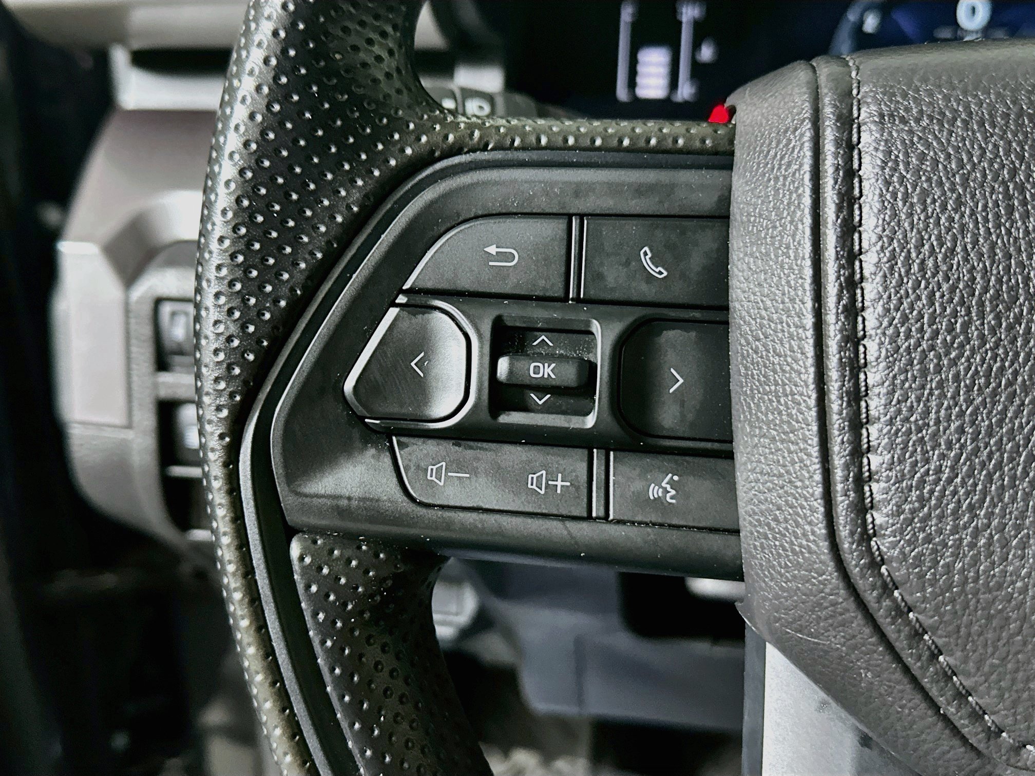 Used 2026 Toyota Tacoma SR5 AWD/4WD image 16