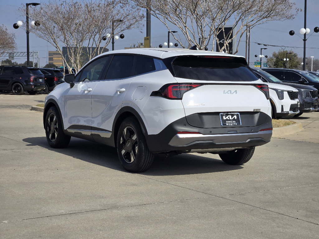 New 2026 Kia Sportage LX image 3