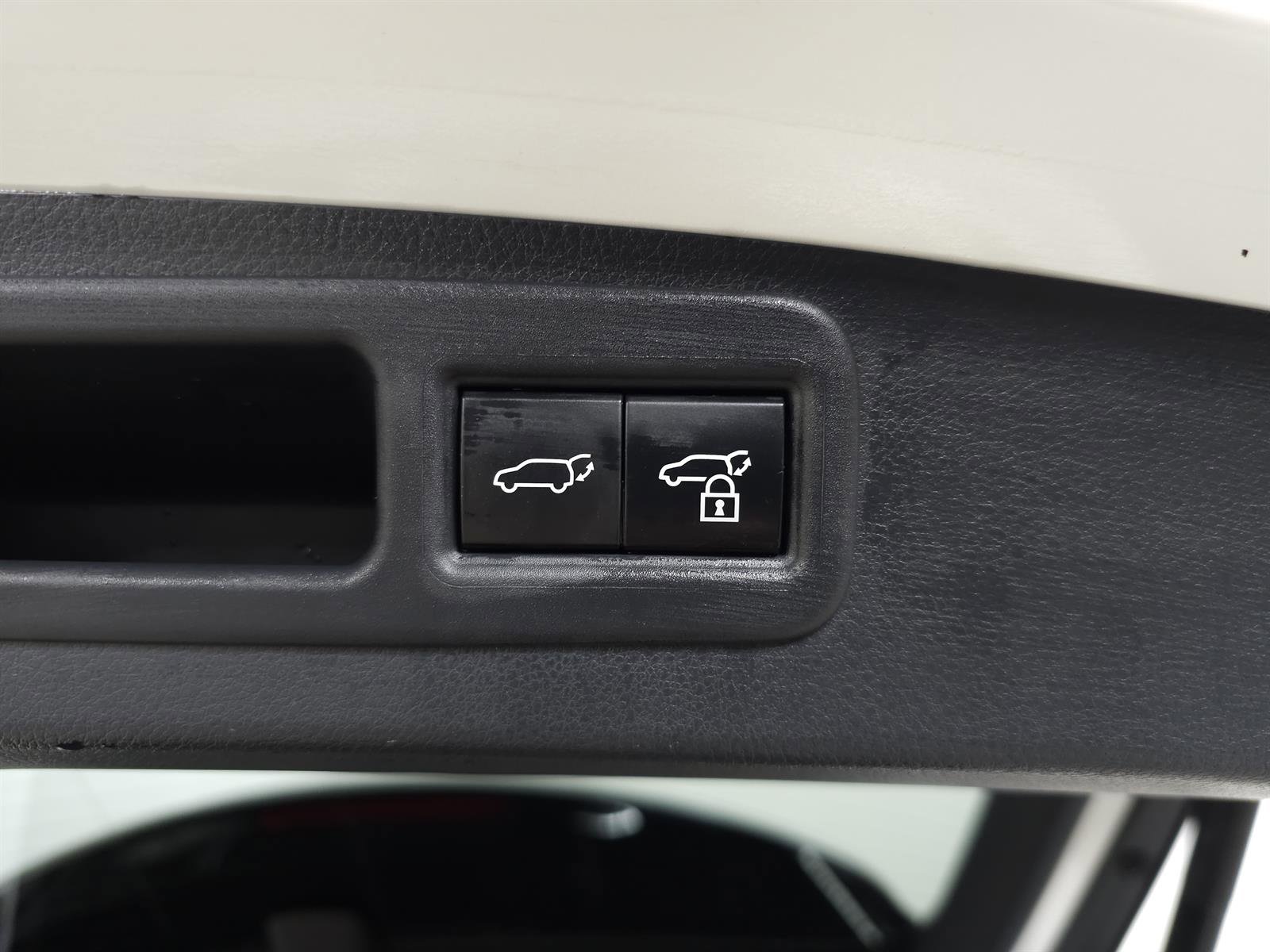 Certified 2023 Lexus RX 350 w/ Cold Area Package AWD/4WD image 9