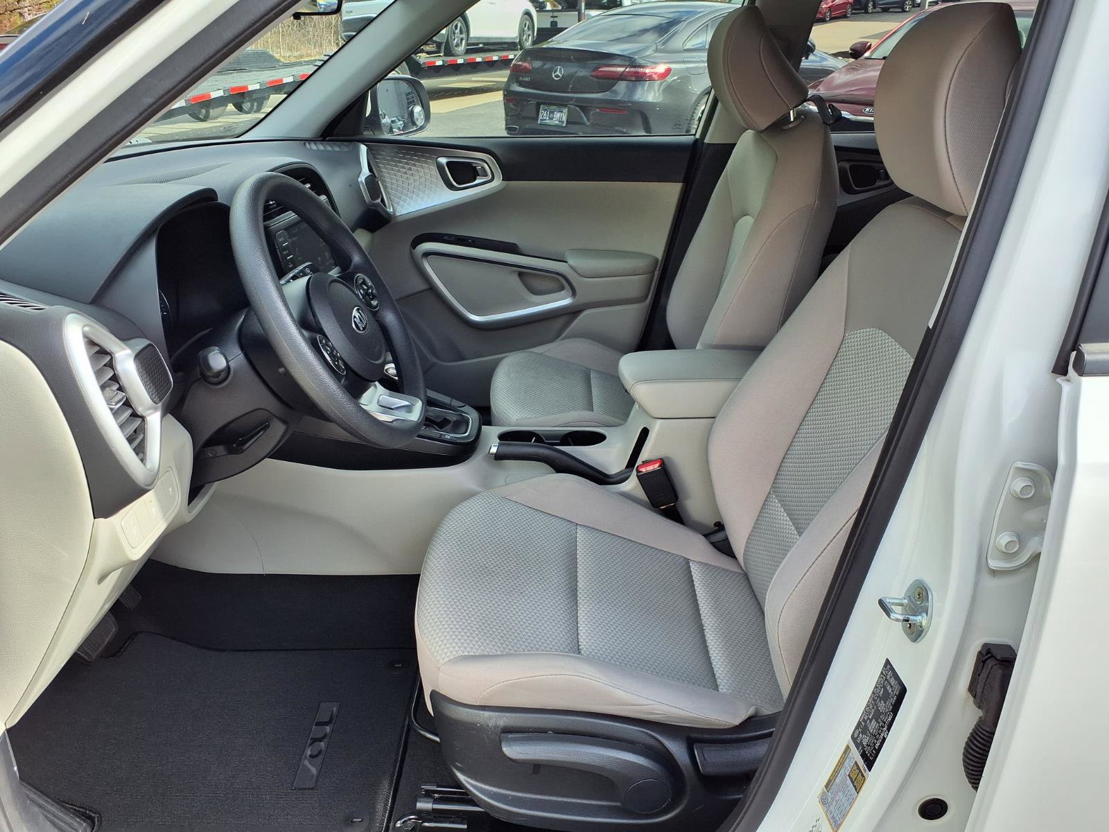 Used 2021 Kia Soul LX image 11