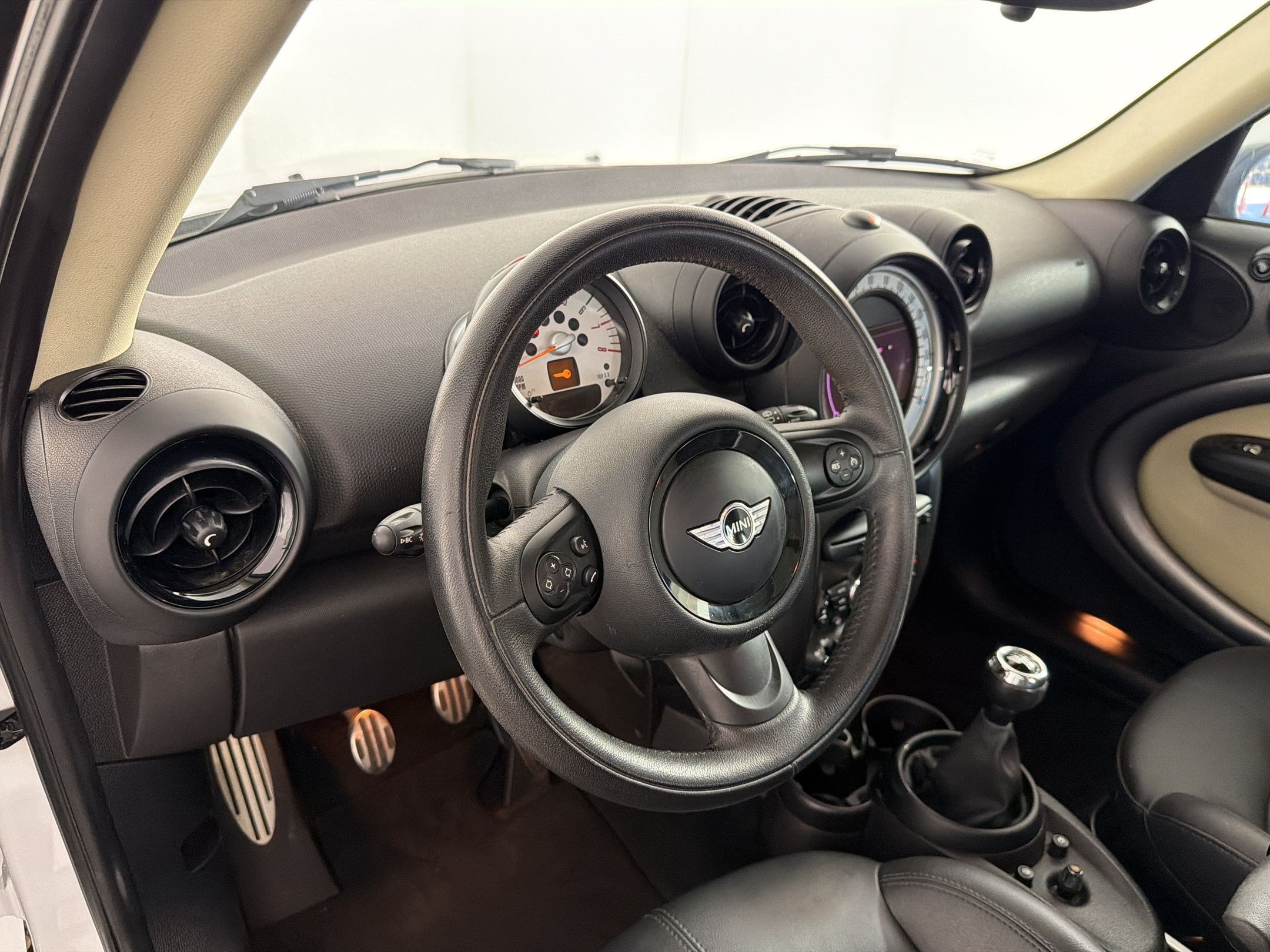 Used 2013 MINI Cooper Countryman S FWD image 4