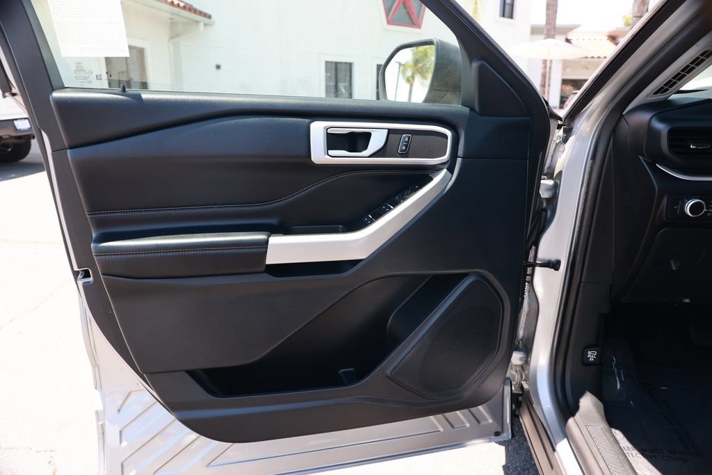 Used 2022 Ford Explorer XLT RWD image 16
