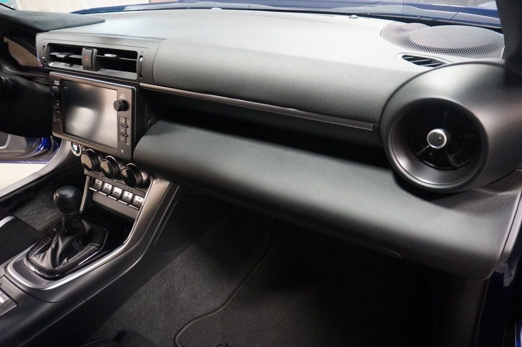 Used 2023 Toyota GR86 Premium RWD image 12