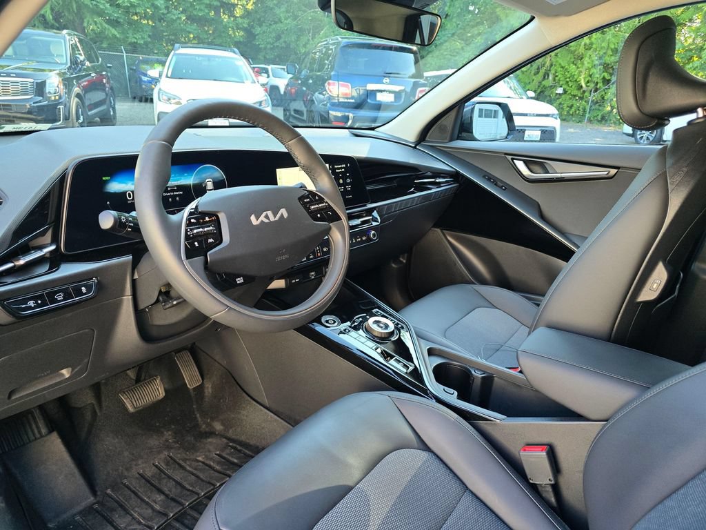 Certified 2025 Kia Niro Wind w/ Wind Preserve Package FWD image 11