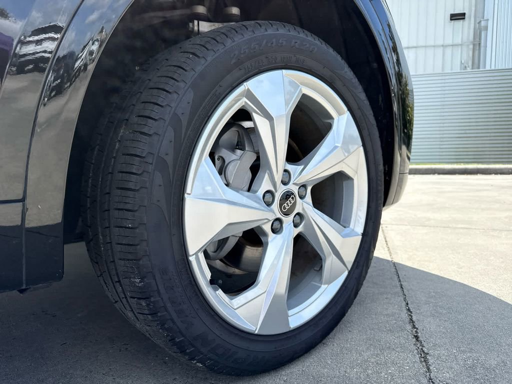 Used 2024 Audi Q5 2.0T Premium Plus w/ Premium Plus Package image 12