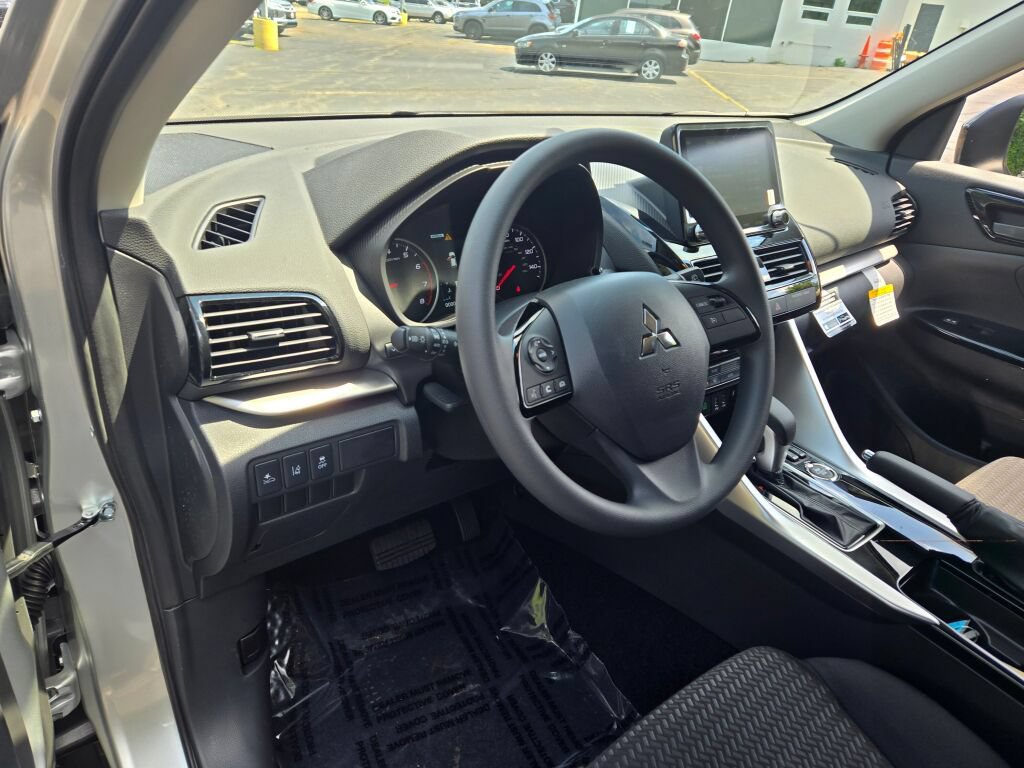 New 2026 Mitsubishi Eclipse Cross LE AWD/4WD image 16