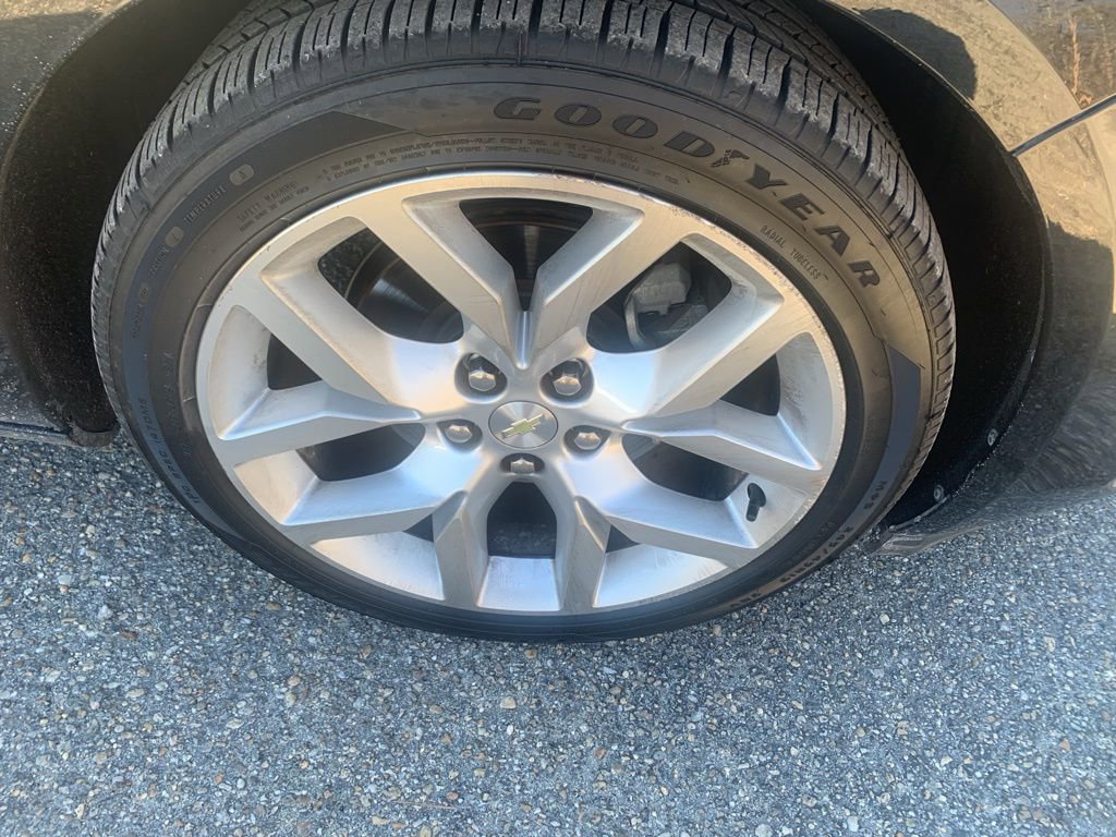 Used 2017 Chevrolet Impala Premier image 2