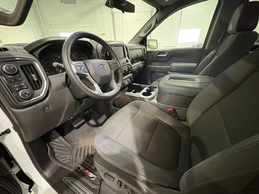 Used 2021 Chevrolet Silverado 1500 LT Trail Boss w/ Bed Protection Package image 10