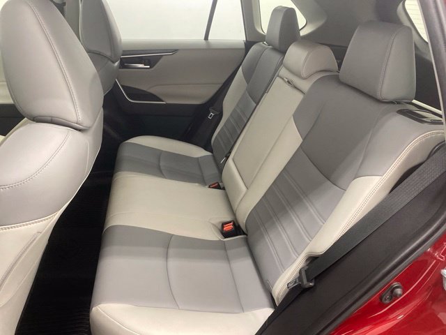 Used 2019 Toyota RAV4 XLE Premium w/ Cold Weather Package AWD/4WD image 28