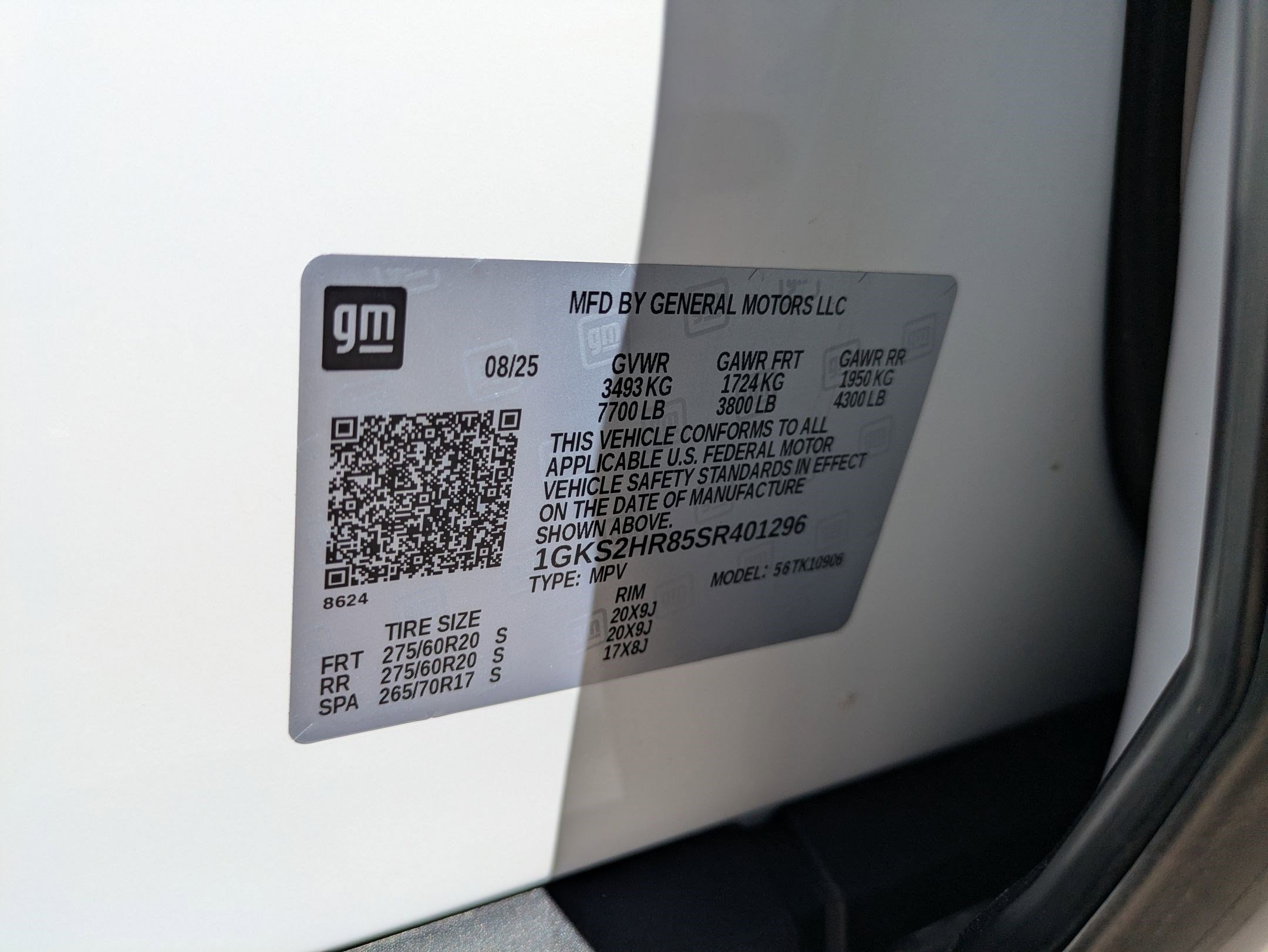 Certified 2025 GMC Yukon XL AT4 w/ AT4 Premium Plus Package AWD/4WD image 34
