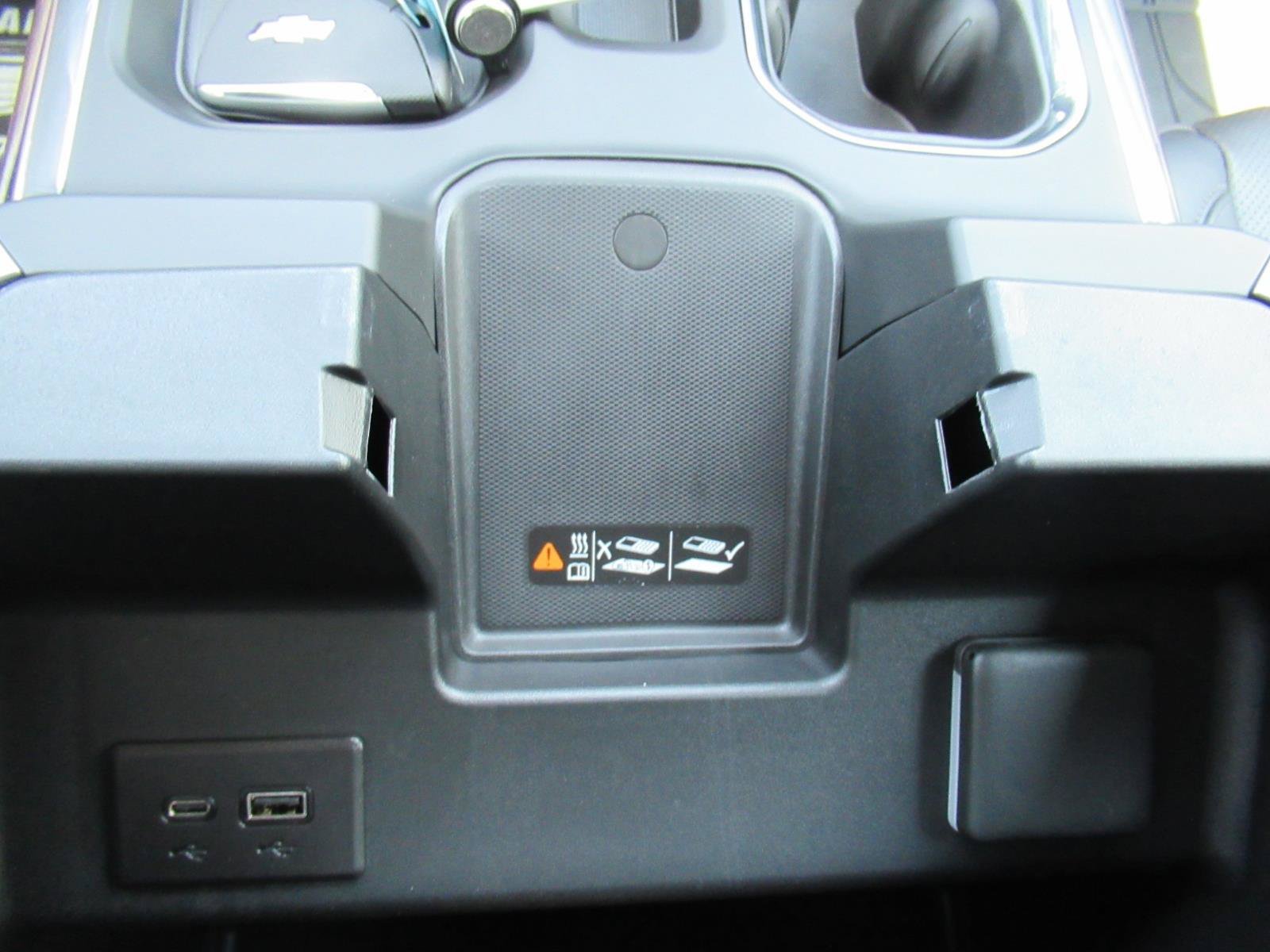 Used 2026 Chevrolet Silverado 1500 High Country w/ High Country Premium Package AWD/4WD image 32