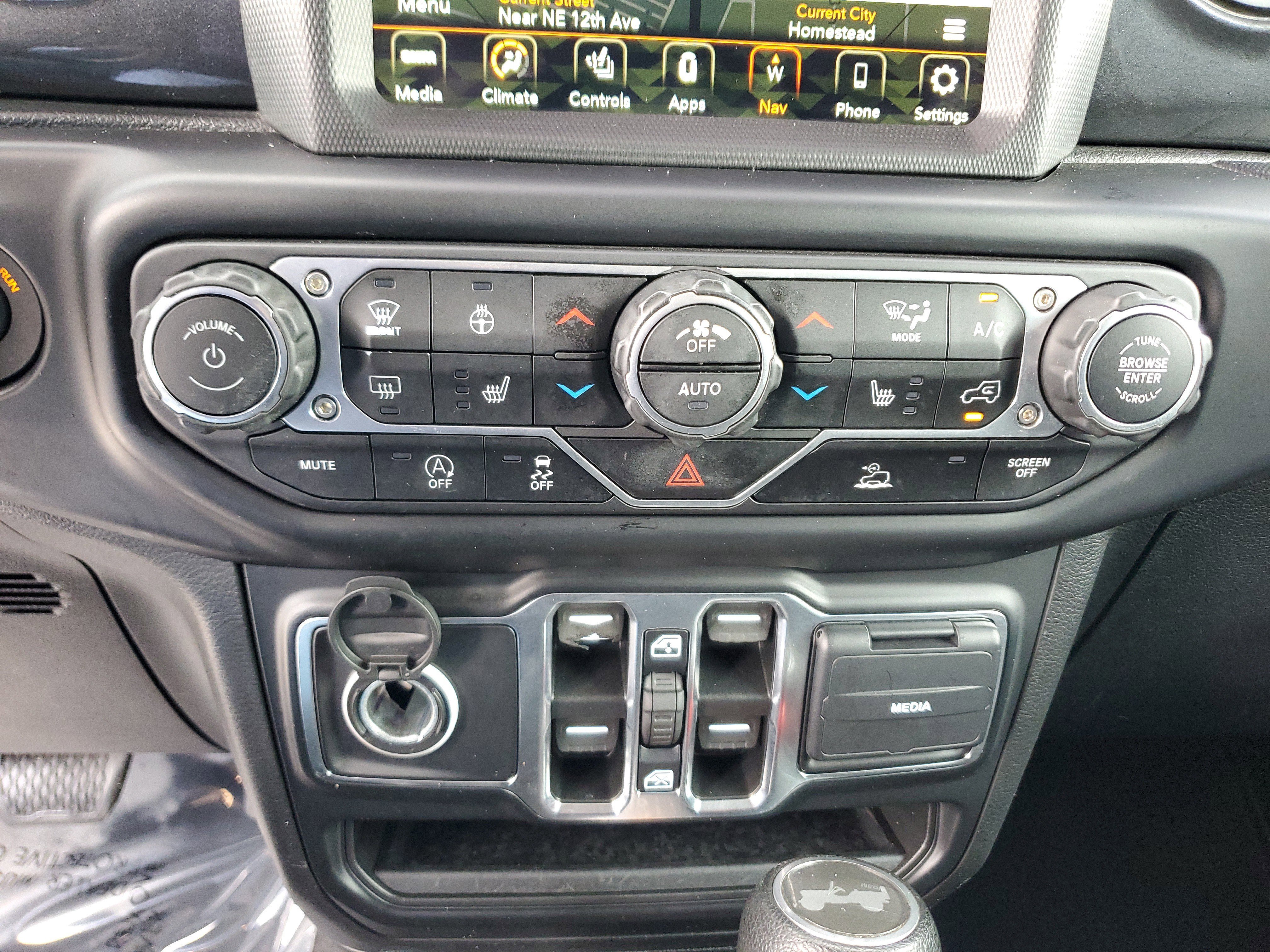 Used 2021 Jeep Wrangler Unlimited Sport AWD/4WD image 23
