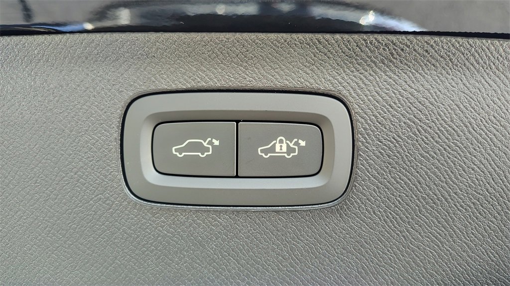 New 2026 Volvo XC90 B6 Ultra image 31