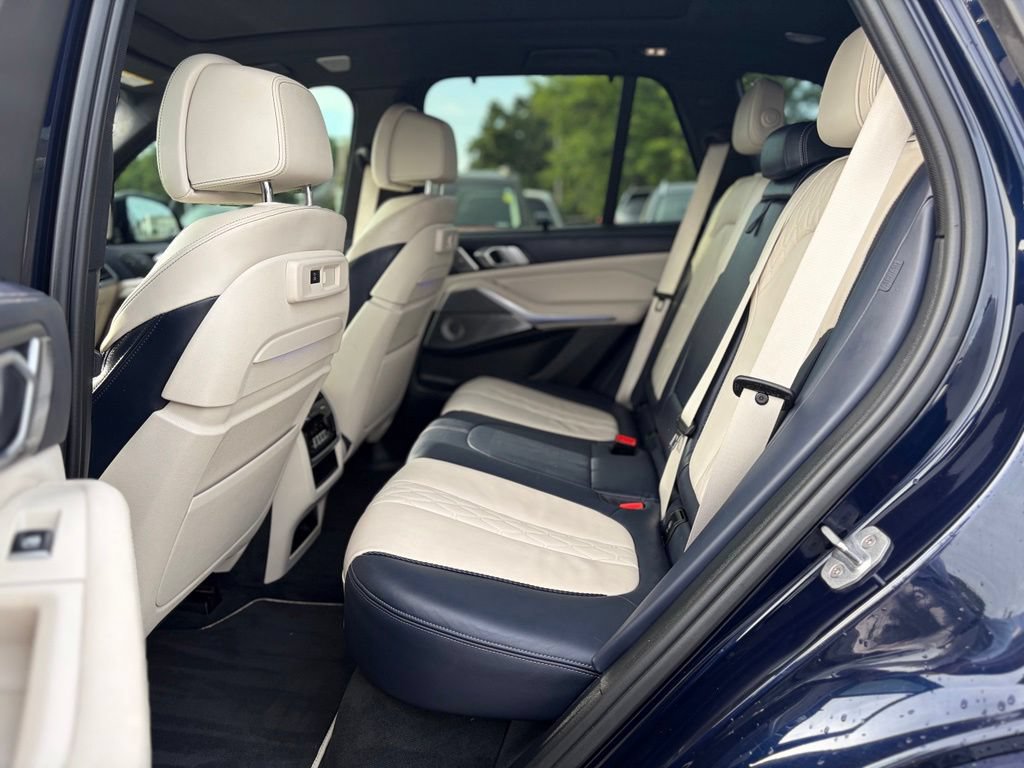 Used 2020 BMW X5 xDrive40i w/ M Sport Package AWD/4WD image 17