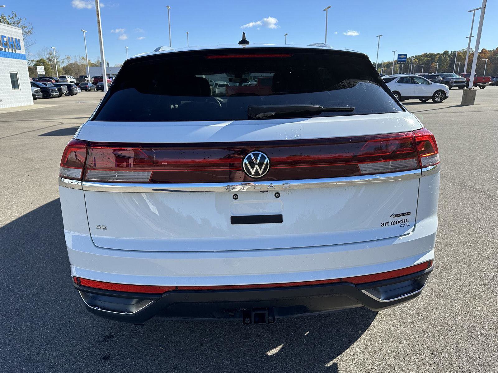 Used 2025 Volkswagen Atlas Cross Sport SE image 4