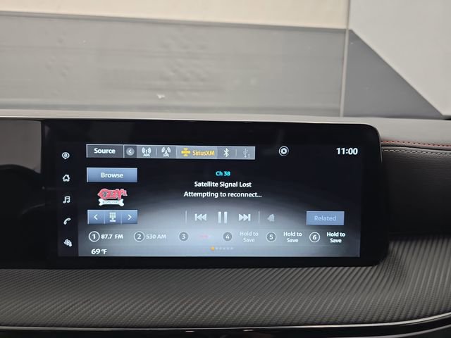 Used 2025 Nissan Kicks SR image 28