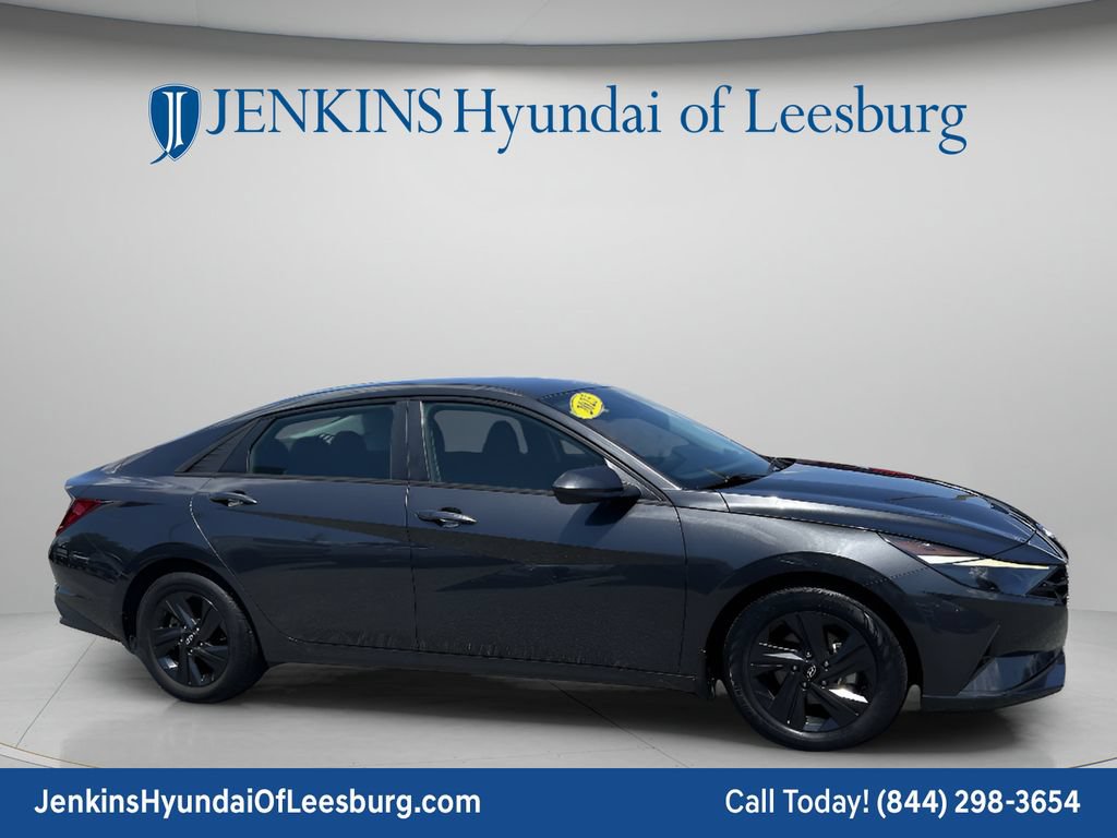 Certified 2023 Hyundai Elantra SEL FWD image 2