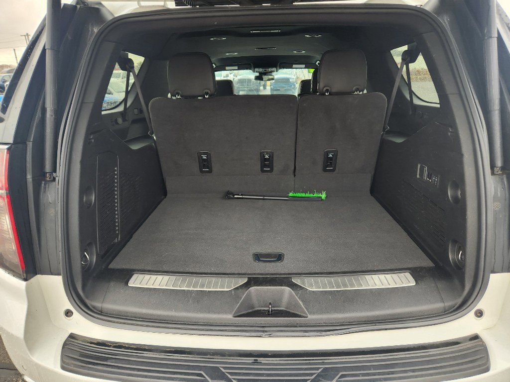 Used 2024 Chevrolet Suburban Premier image 16