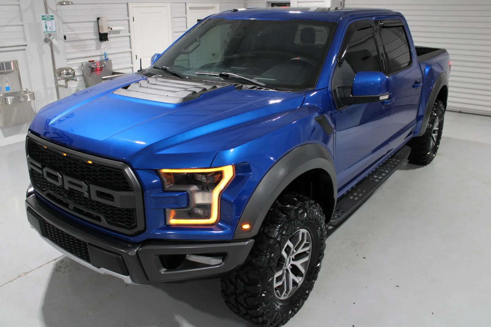 Used 2018 Ford F150 Raptor w/ Equipment Group 802A Luxury AWD/4WD image 57