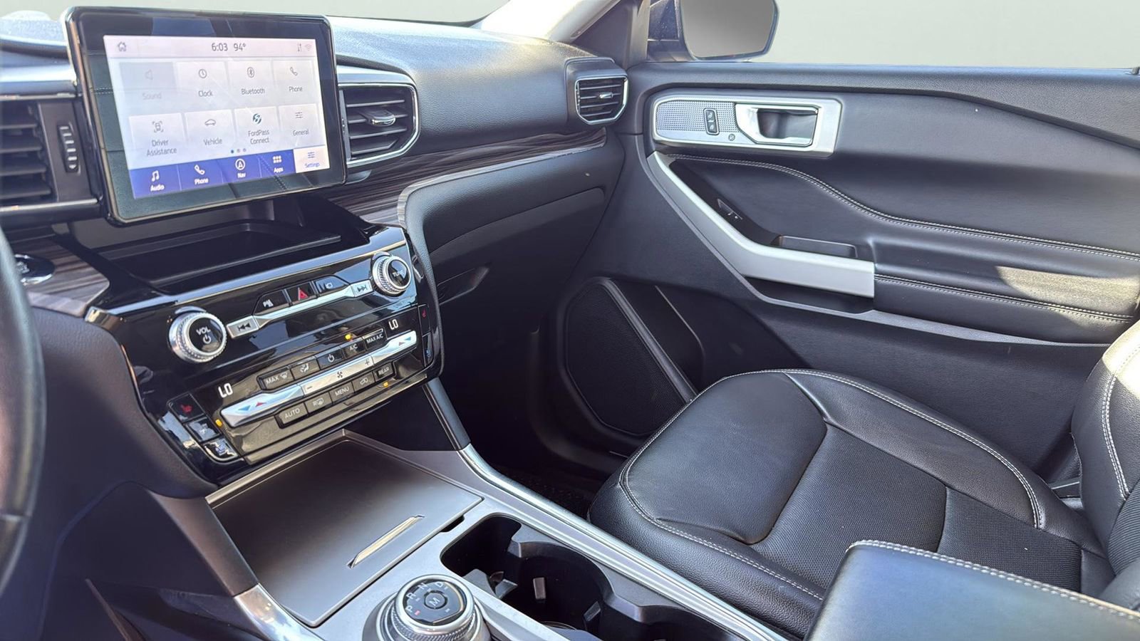 Used 2021 Ford Explorer Limited w/ Hybrid Equipment Group 310A image 20