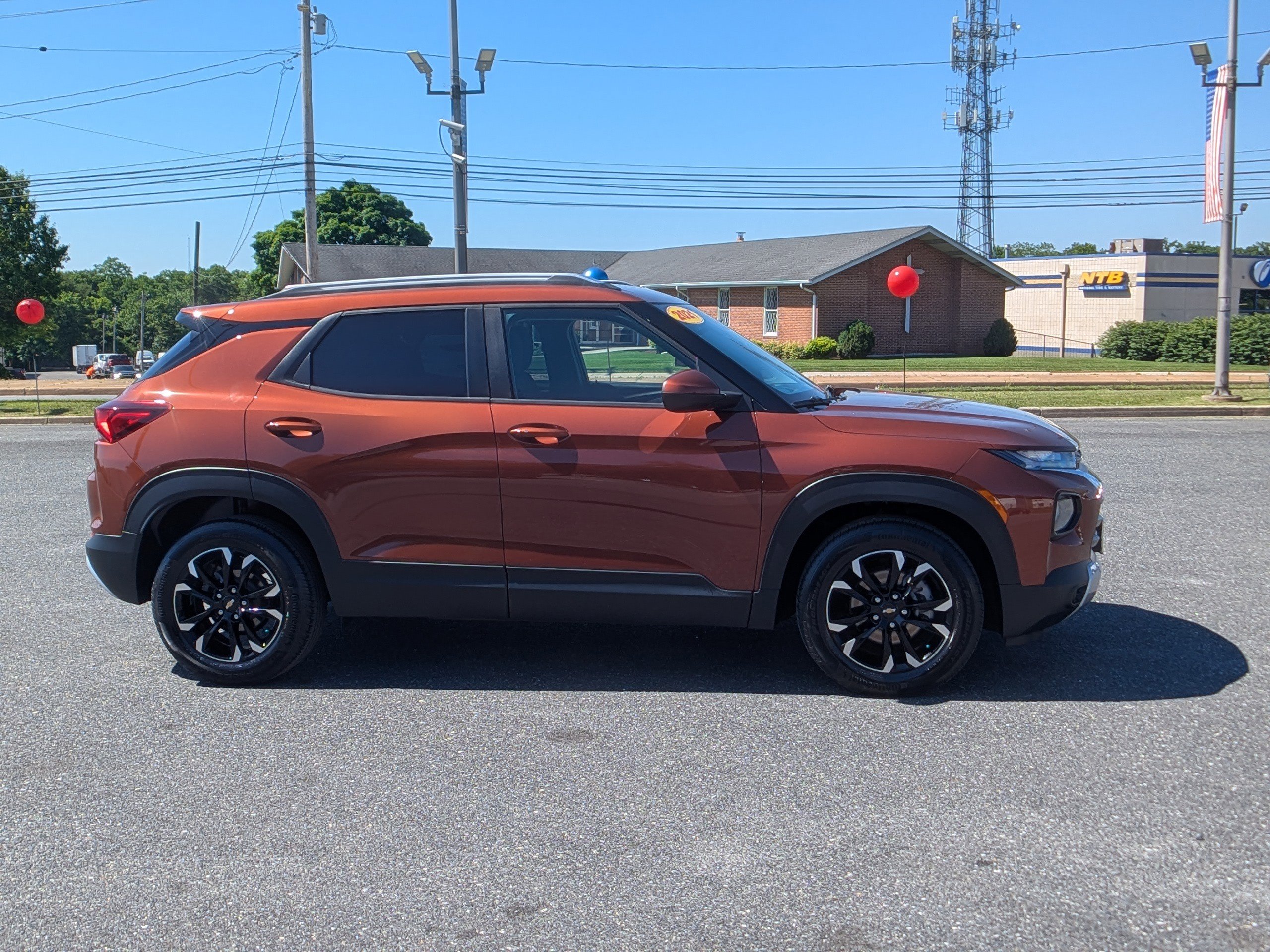 Used 2021 Chevrolet TrailBlazer LT w/ Convenience Package FWD image 10