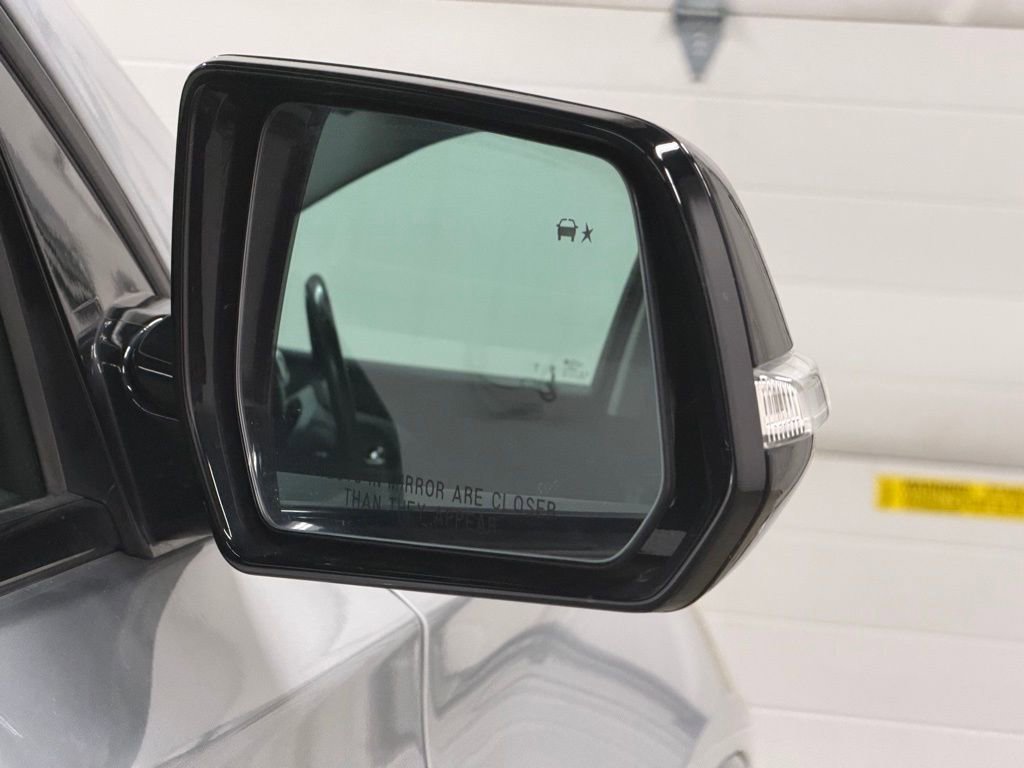 Used 2019 Chevrolet Traverse Premier w/ Redline Edition image 29