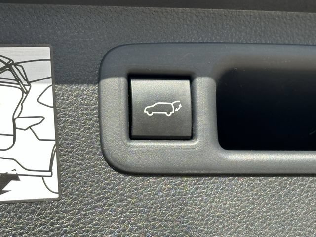 Used 2022 Toyota Highlander Limited AWD/4WD image 33