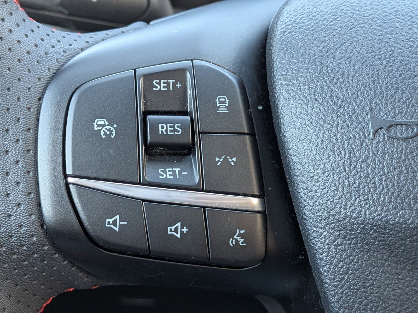 Certified 2023 Ford Escape ST-Line w/ Tech Pack #1 image 29