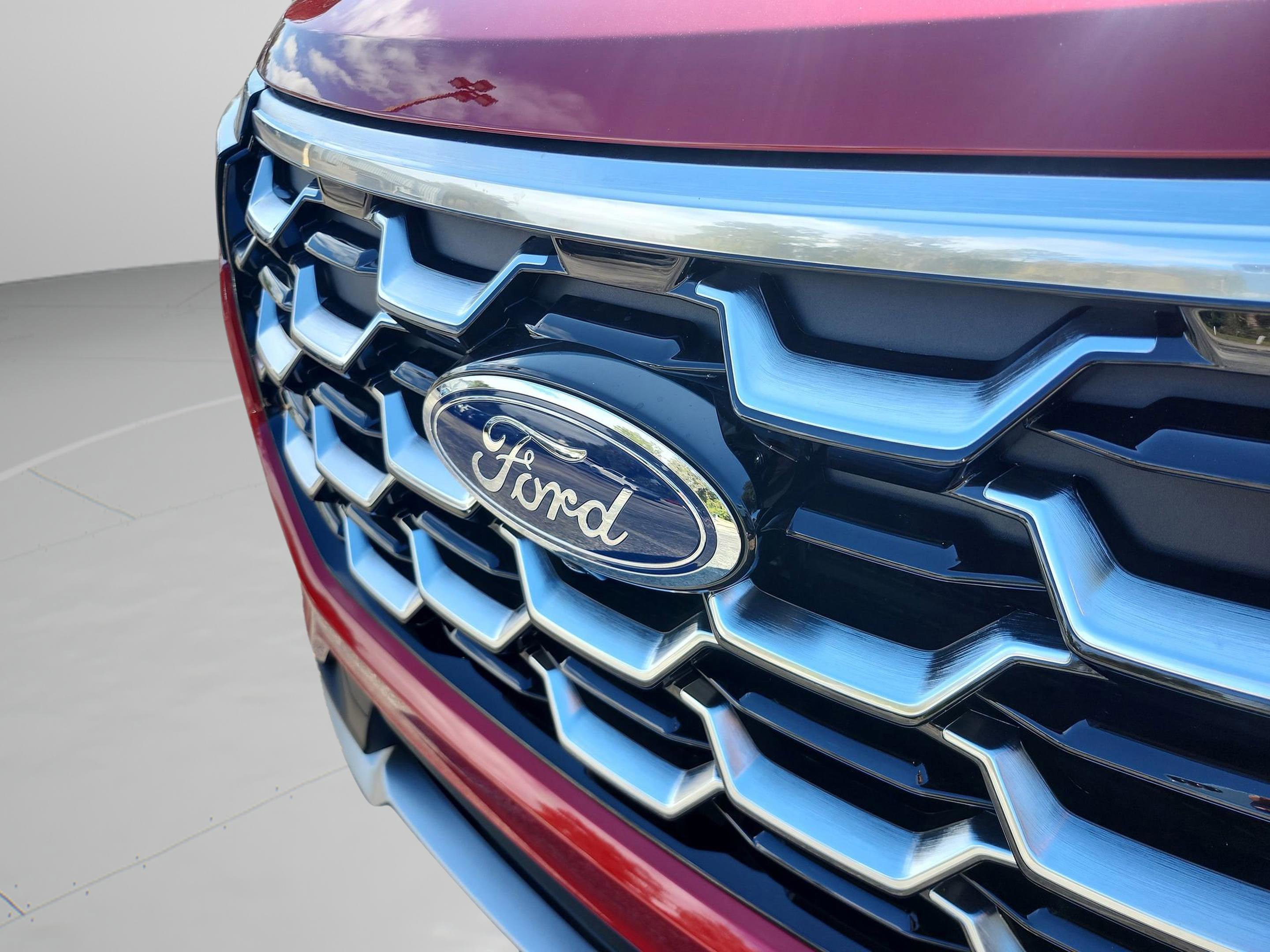 New 2026 Ford Explorer Platinum w/ LUX Leather Package image 22