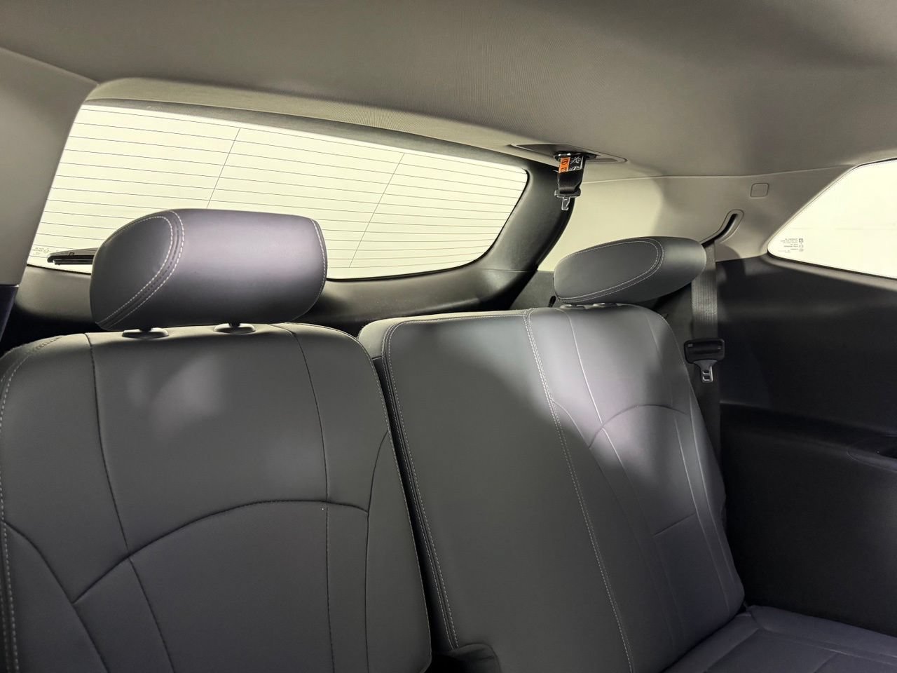Used 2019 Buick Enclave Essence w/ LPO, Luxury Package FWD image 30