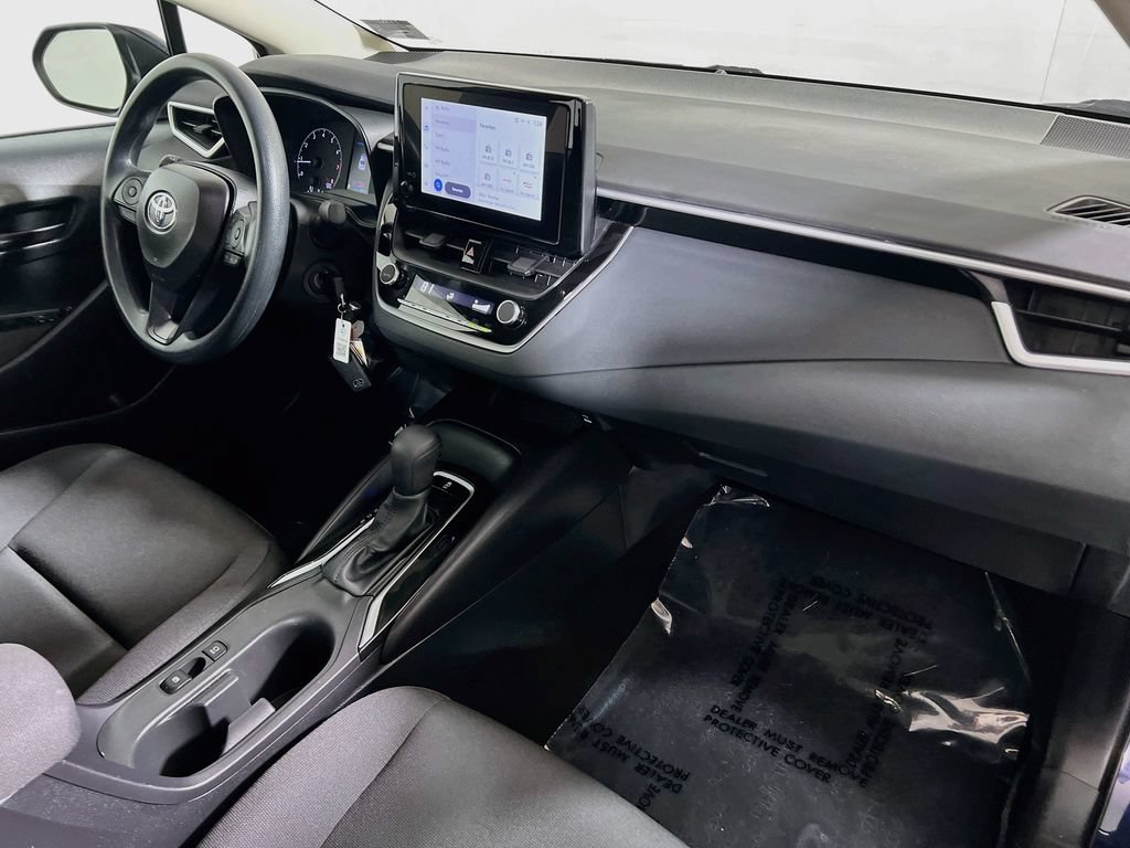 Used 2025 Toyota Corolla LE FWD image 24