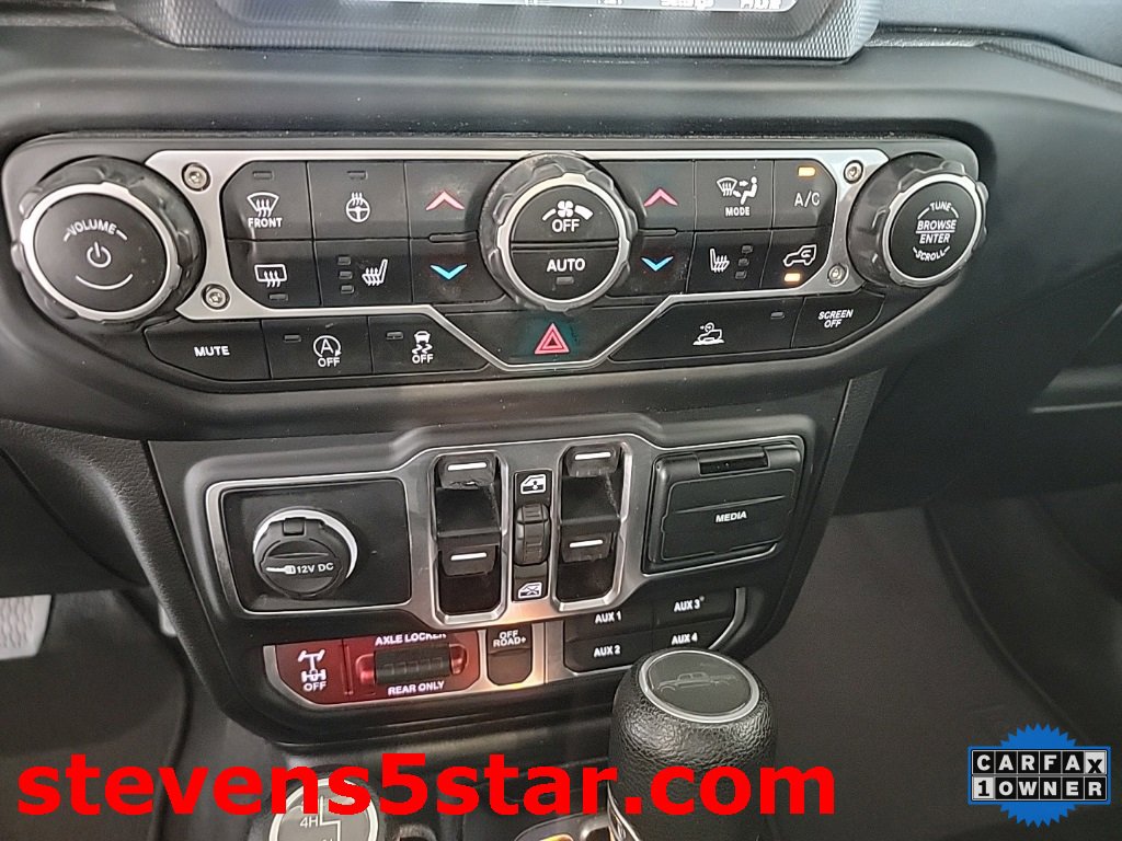 Used 2023 Jeep Gladiator Mojave w/ Cold Weather Group image 14