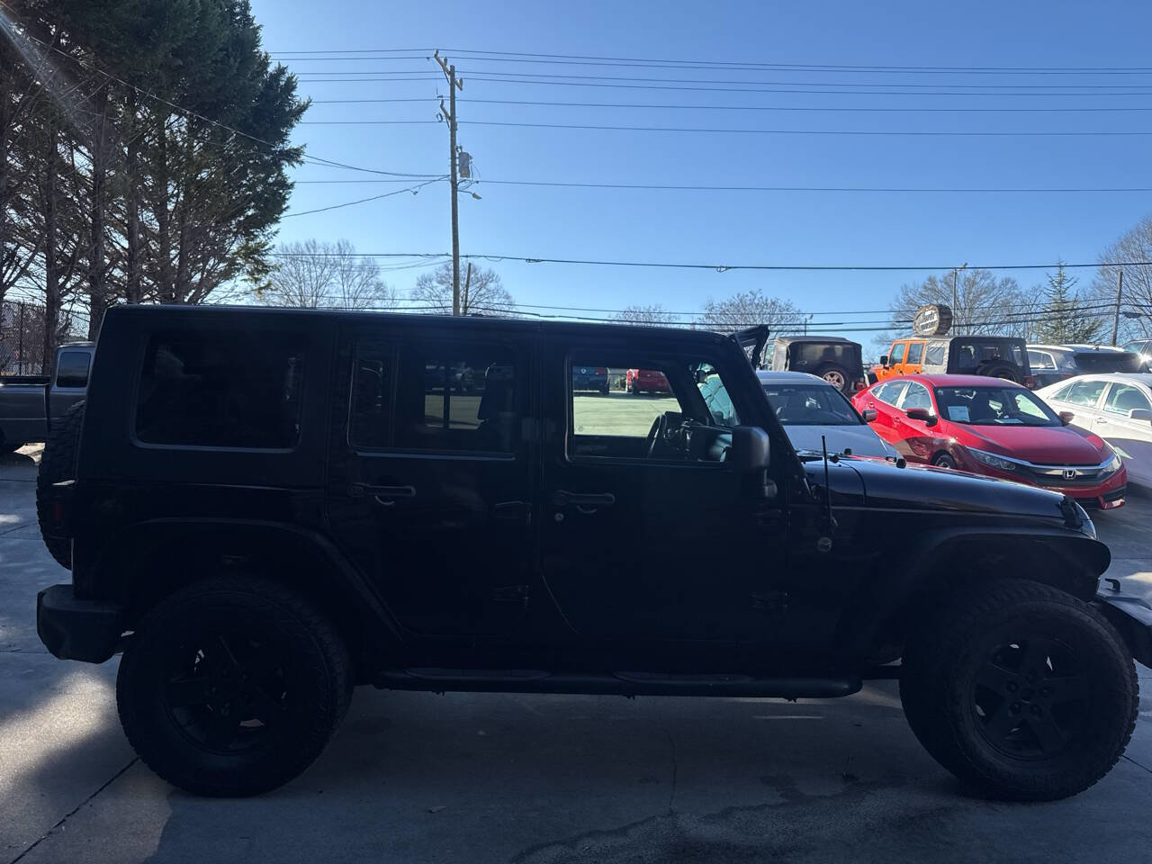 Used 2009 Jeep Wrangler Unlimited Rubicon w/ Dual Top Group image 6