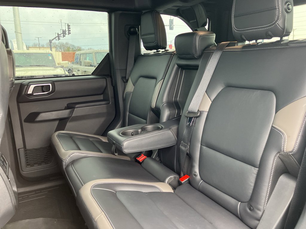 Used 2025 Ford Bronco Outer Banks image 31