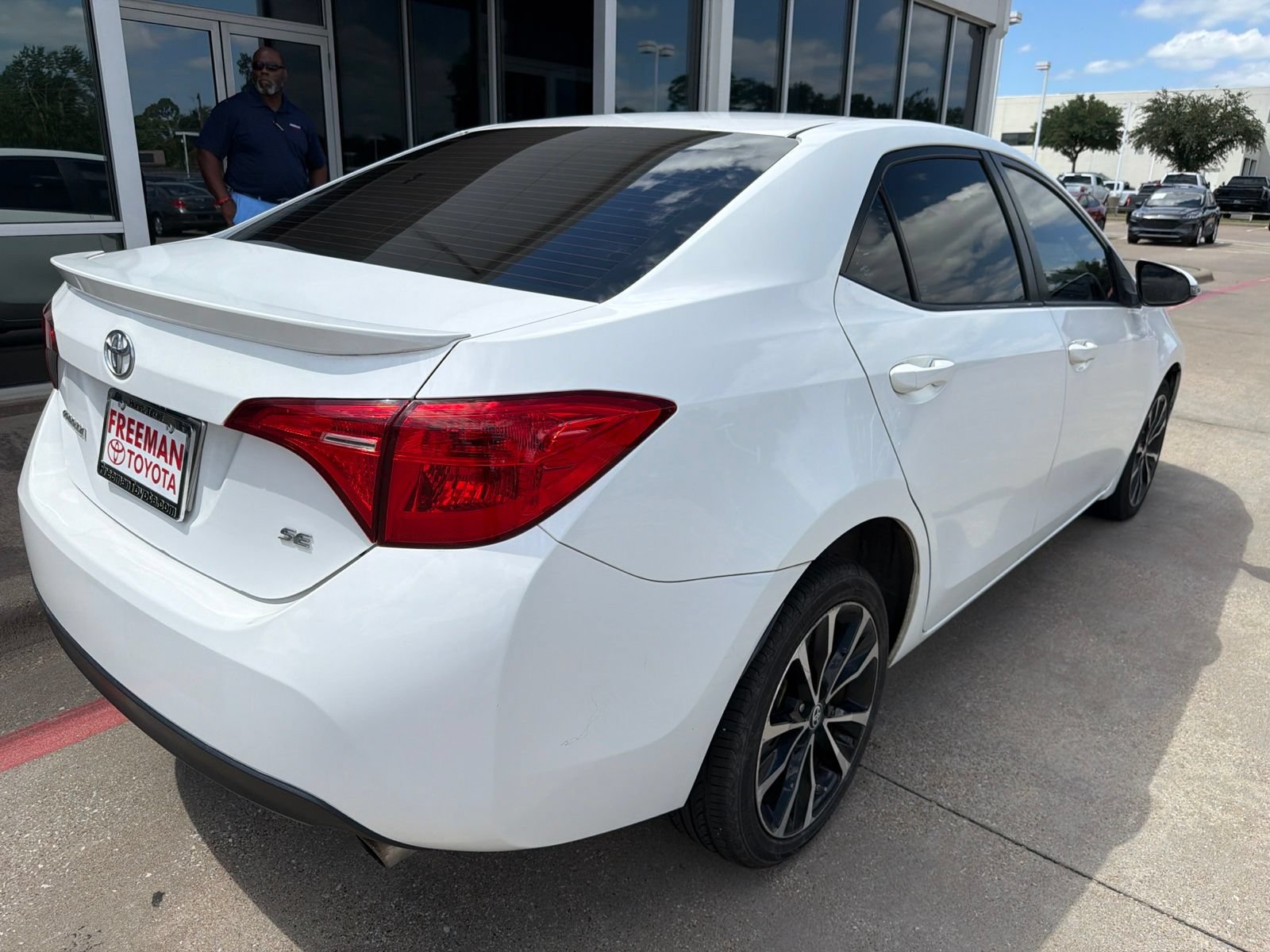 Used 2019 Toyota Corolla SE FWD image 5