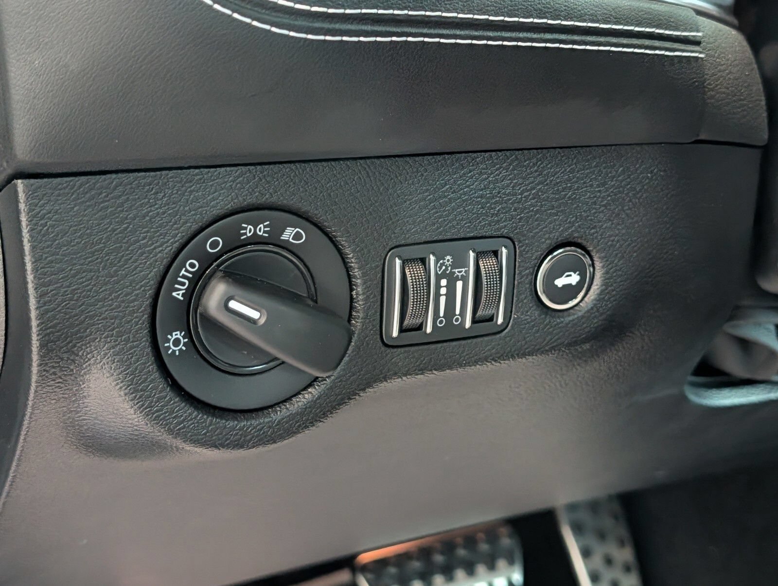 Used 2023 Dodge Challenger SRT Hellcat RWD image 30