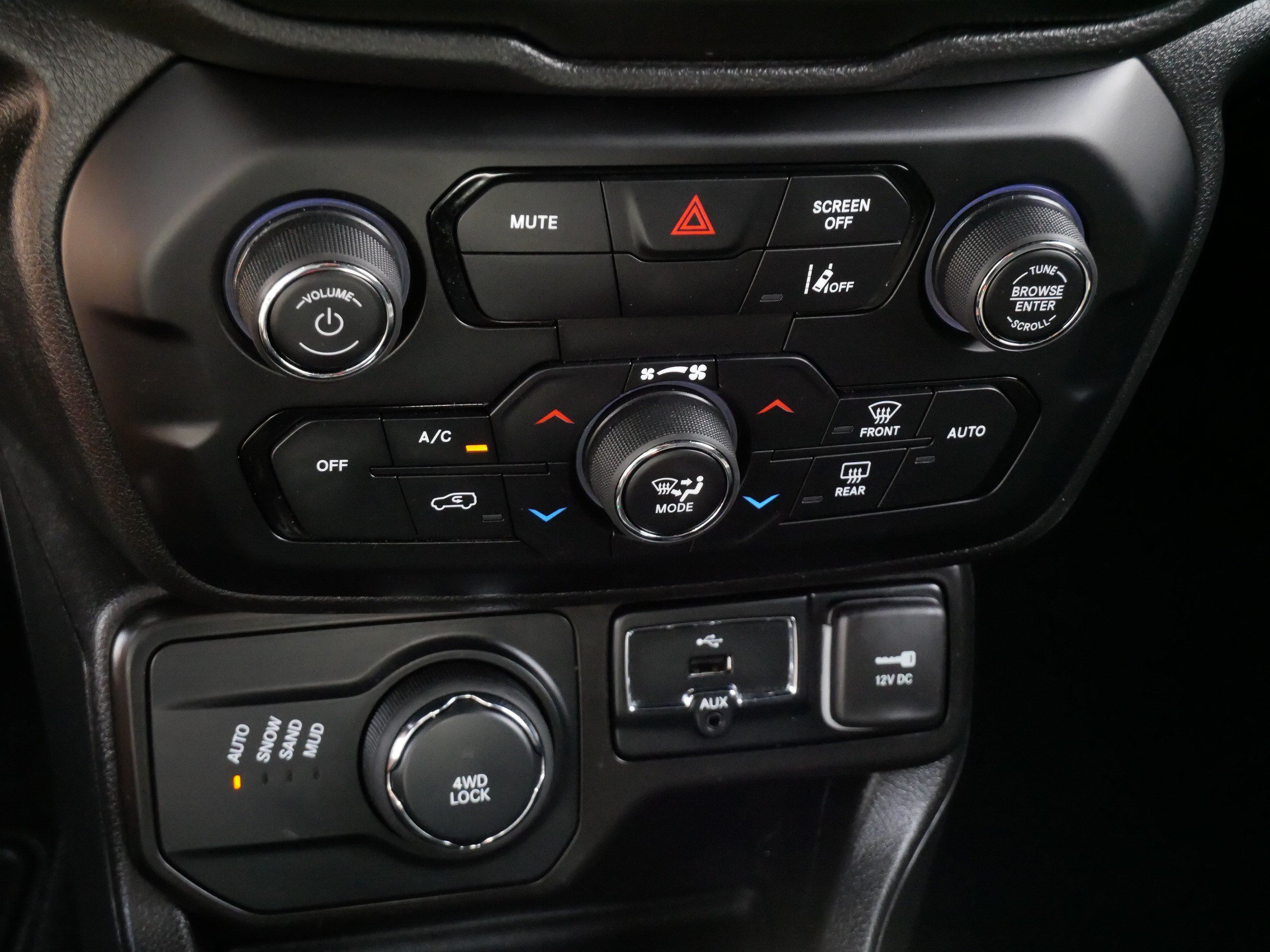 Used 2022 Jeep Renegade Altitude w/ Convenience Group AWD/4WD image 23
