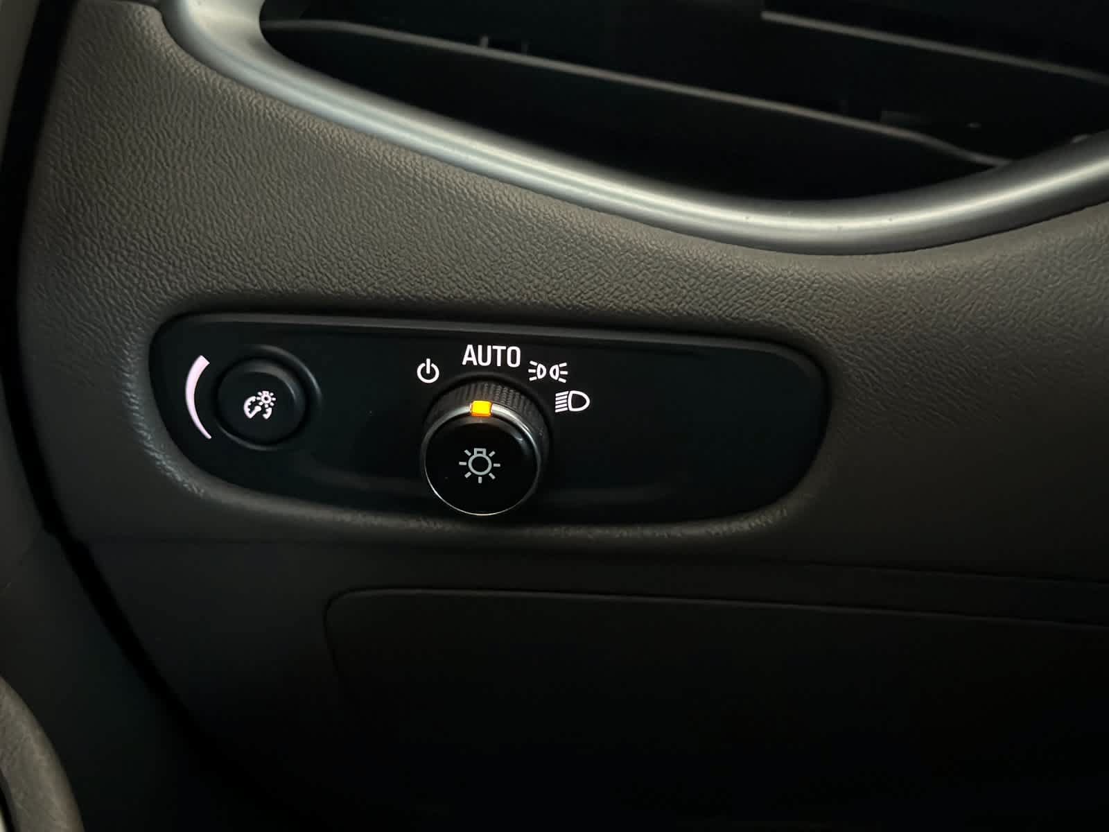 Used 2025 Chevrolet Malibu LT FWD image 29