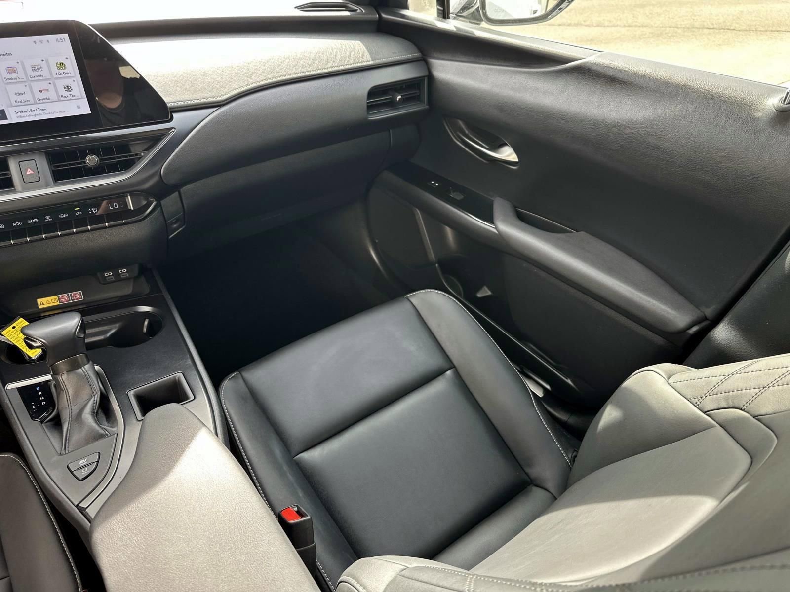 Used 2023 Lexus UX 250h AWD image 30