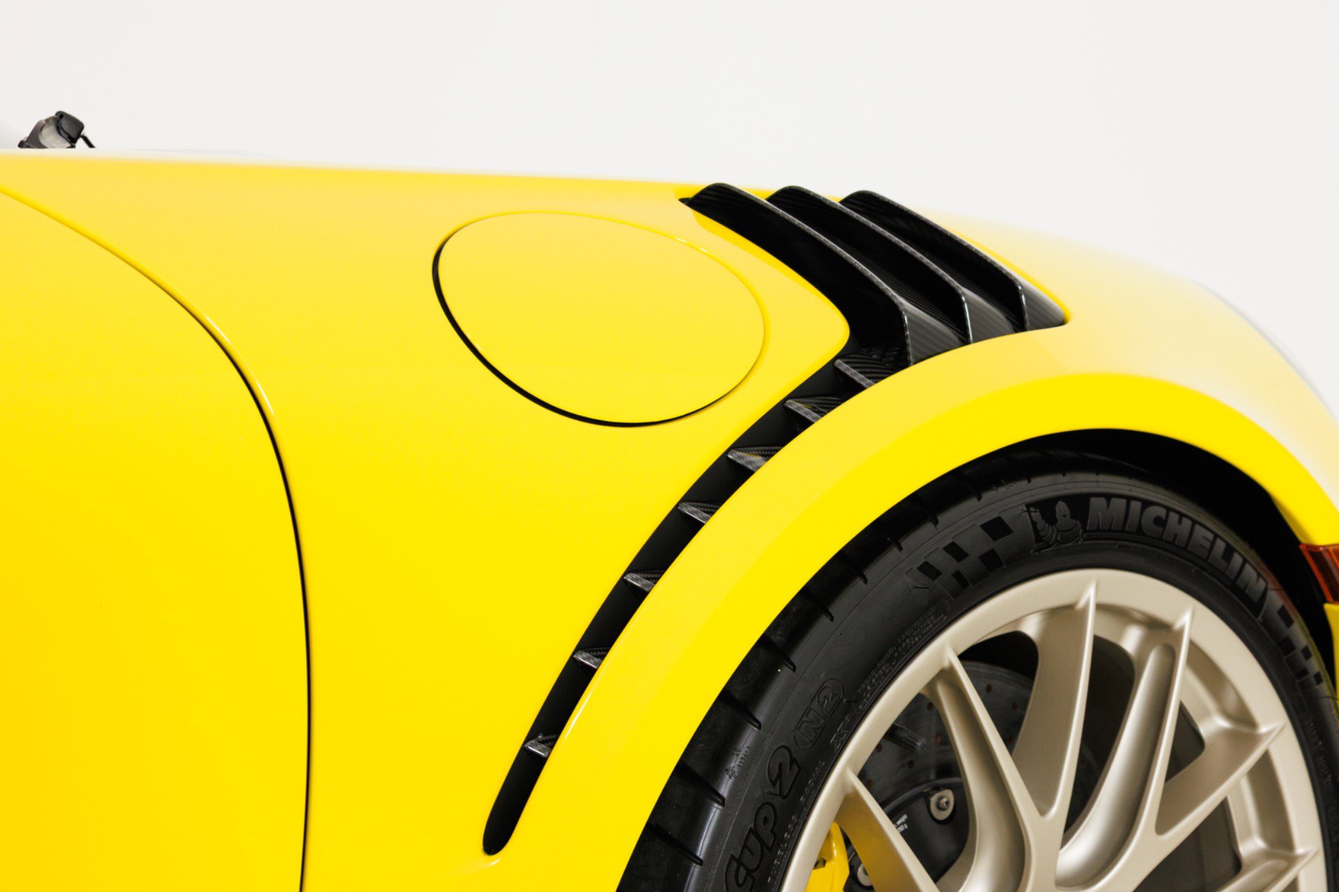 Used 2018 Porsche 911 GT2 RS w/ Weissach Package RWD image 68