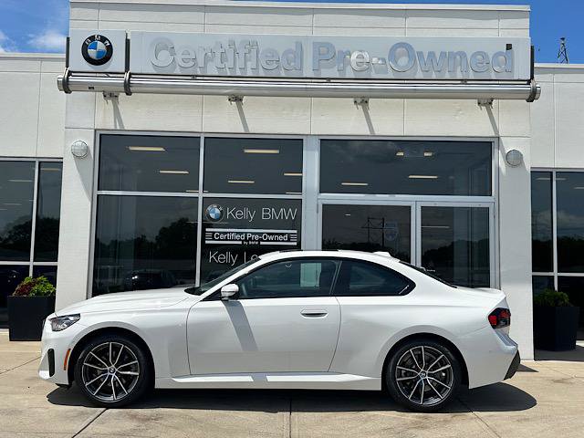 Used 2025 BMW 230i xDrive Coupe w/ Premium Package AWD/4WD image 6