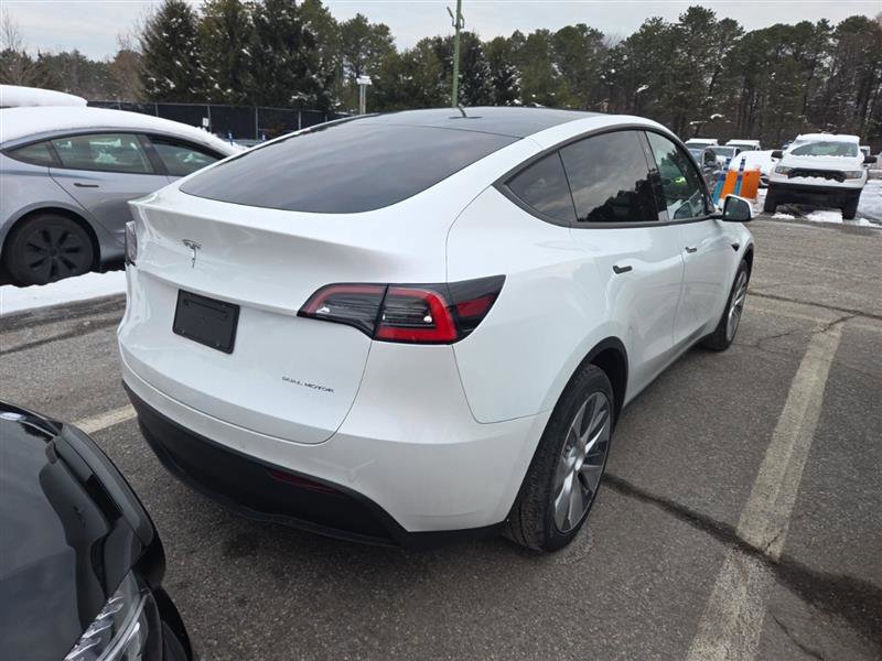 Used 2020 Tesla Model Y Long Range image 5