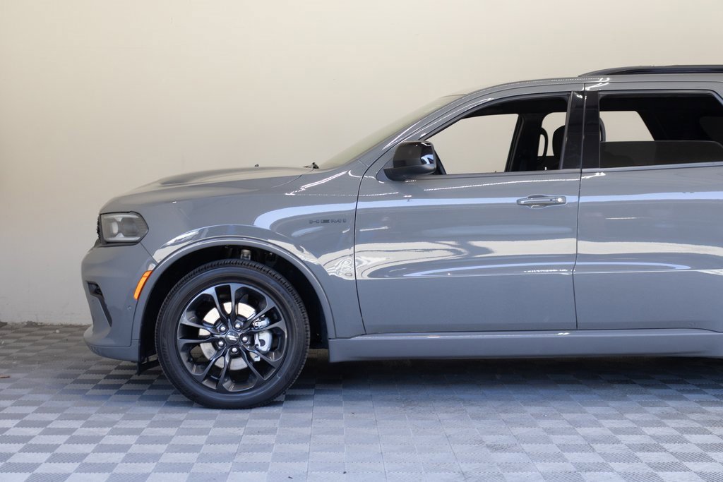 Used 2024 Dodge Durango R/T w/ Blacktop Package image 8